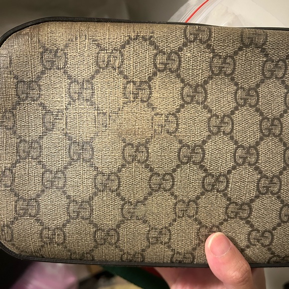 Authentic Gucci Beige and Brown Crossbody Bag with Green and Red Strap - Picture 10 of 10